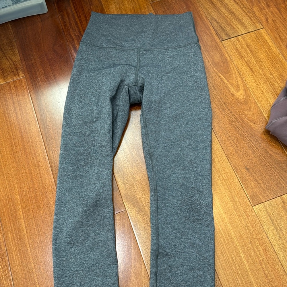 GREY LULULEMON ALIGN LEGGINGS